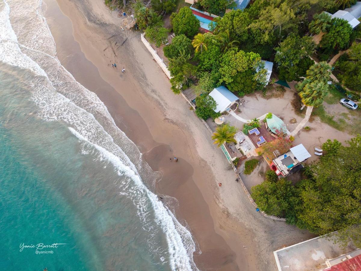 Katamah Beachfront Guesthouse Treasure Beach Exterior foto