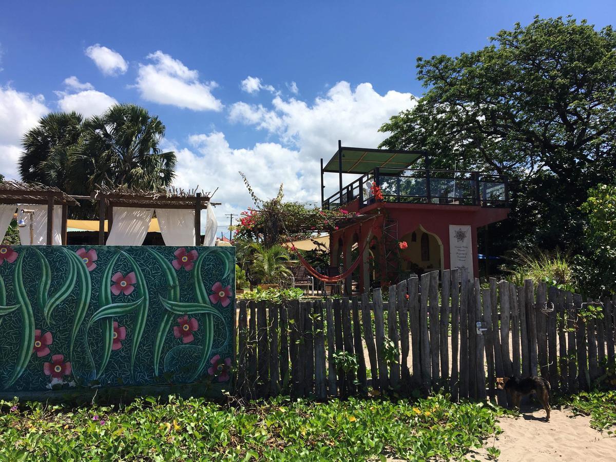 Katamah Beachfront Guesthouse Treasure Beach Exterior foto